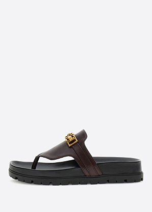 Guess sandalai Farron