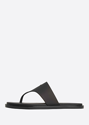 Calvin Klein šlepetės per pirštą