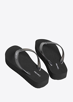 Calvin Klein šlepetės per pirštą