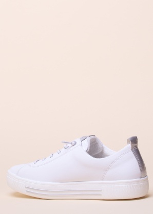 Remonte laisvalaikio batai