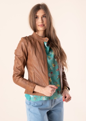 Mustang striukė Mu-wnos-blanca