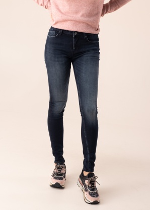 Only džinsai Carmen