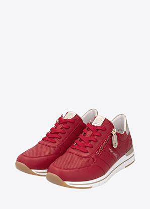 Remonte laisvalaikio bateliai