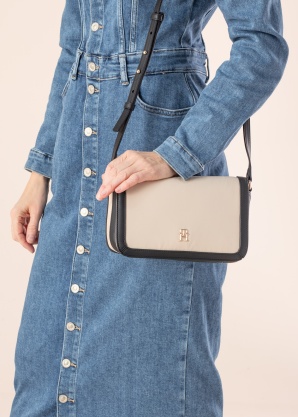 Tommy Hilfiger rankinė Essential