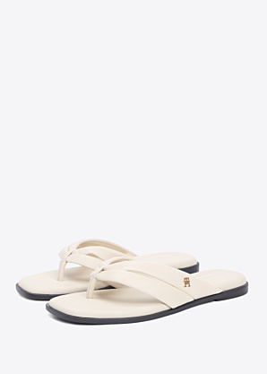 Tommy Hilfiger bateliai