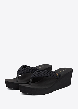 Tommy Hilfiger šlepetės per pirštą